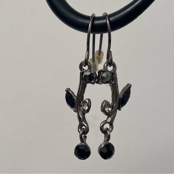 Vintage style silver tone and black rhinestone floral design earrings. Pre-owned - Picture 3 of 6